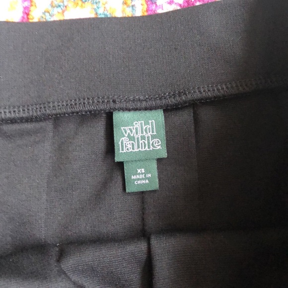 Never worn Black Skirt sz xs - Picture 2 of 3